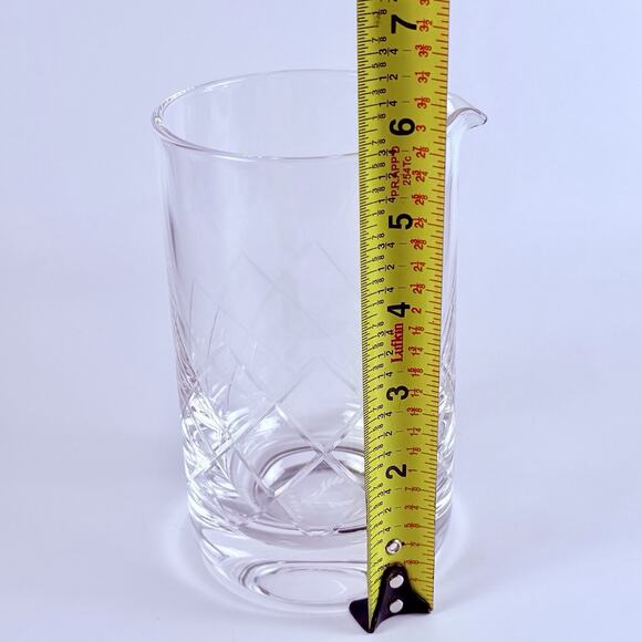 Etched Diamond-Cut Cocktail Mixing Beaker Glass With Pour Spout VISKI Crystal - Picture 6 of 7